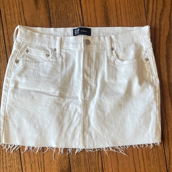 GAP Women's  Frayed Hem Mini Skirt - Picture 2 of 6